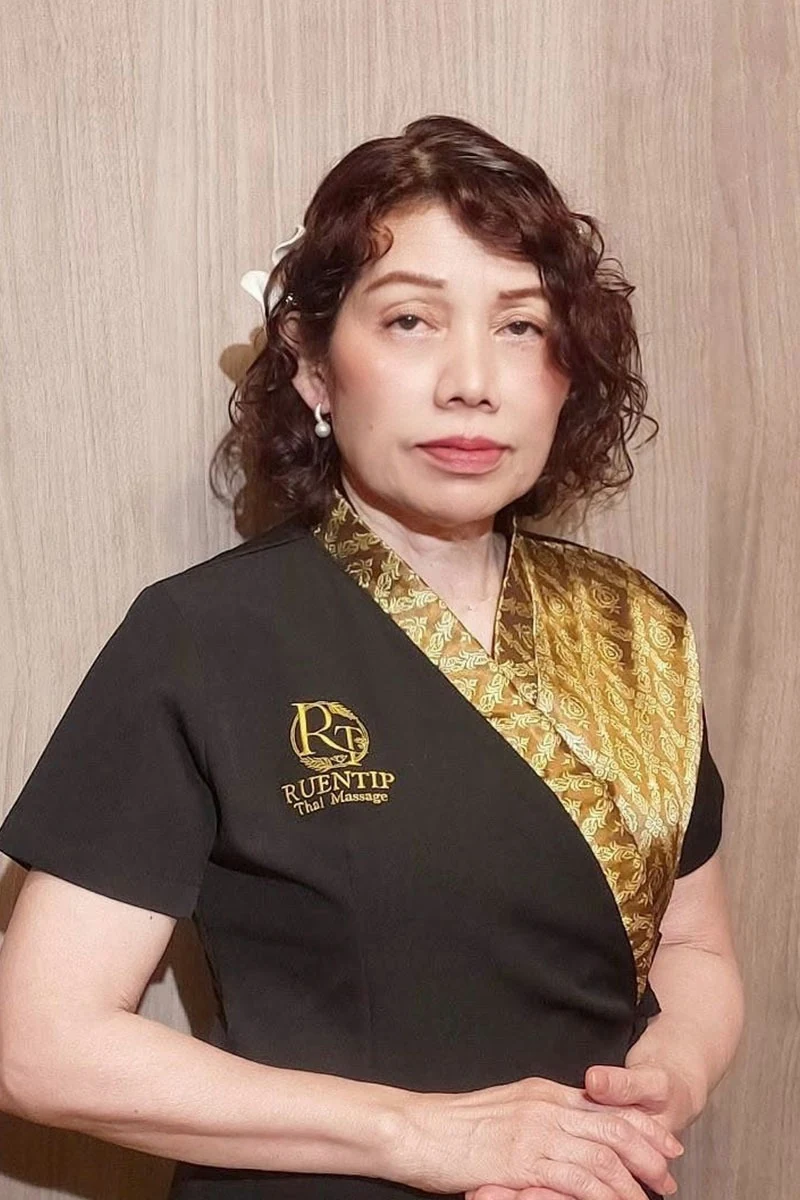 STAFF スタッフ紹介 タイ古式マッサージ ルアンティップ