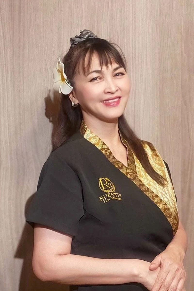 STAFF スタッフ紹介 タイ古式マッサージ ルアンティップ